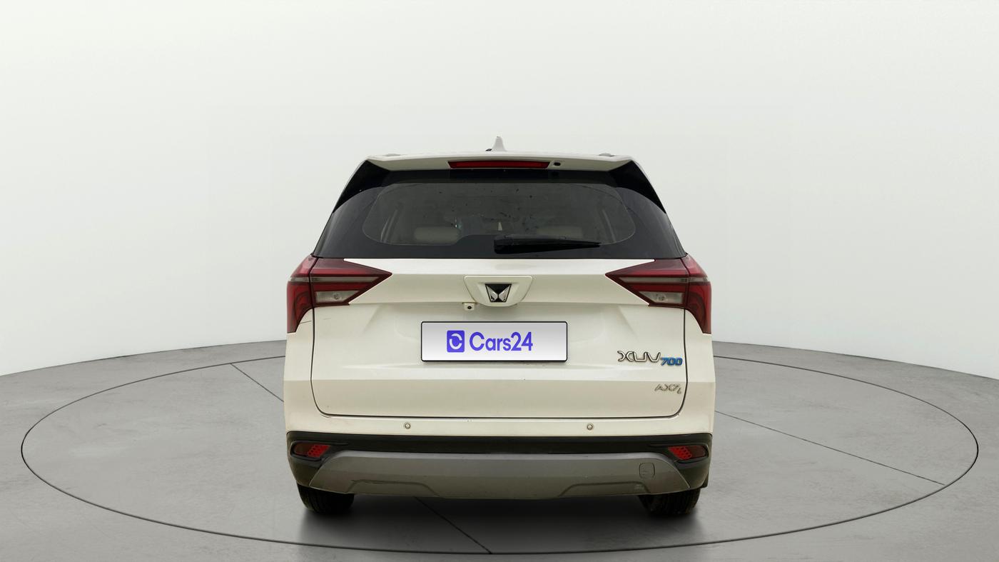 2023 Mahindra XUV700 AX 7 LUXURY P AT 7 STR, Petrol, Automatic, 33,773 km, Back/Rear