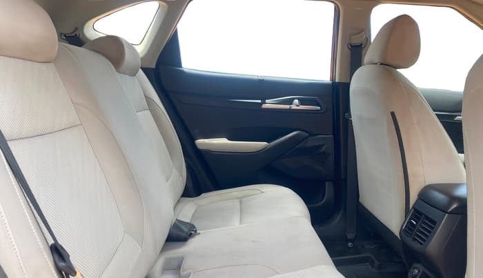 2022 KIA SELTOS HTK PLUS 1.5 IMT, Petrol, Manual, 32,402 km, Right Side Rear Door Cabin