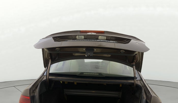 2014 Volkswagen Vento HIGHLINE PETROL AT, Petrol, Automatic, 32,543 km, Boot Door Open