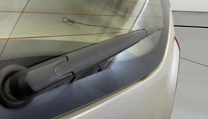 2017 Renault Duster RXE 1.6 PETROL, Petrol, Manual, 61,158 km, Rear Wiper