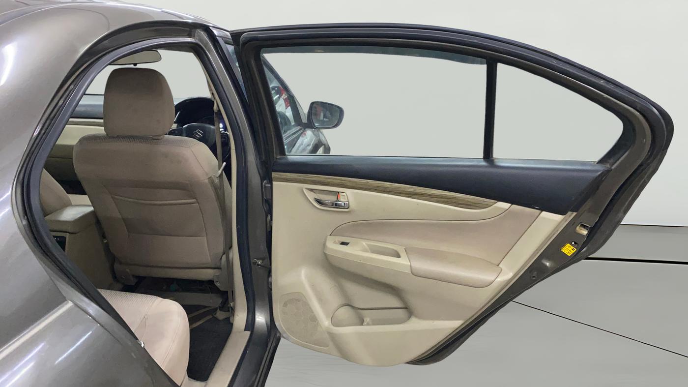 2020 Maruti Ciaz ALPHA 1.5 SHVS PETROL, Petrol, Manual, 1,06,322 km, RHS Rear Door