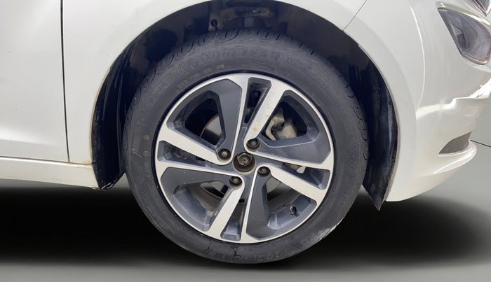 2021 Tata ALTROZ XZ DIESEL, Diesel, Manual, 37,813 km, Right Front Wheel