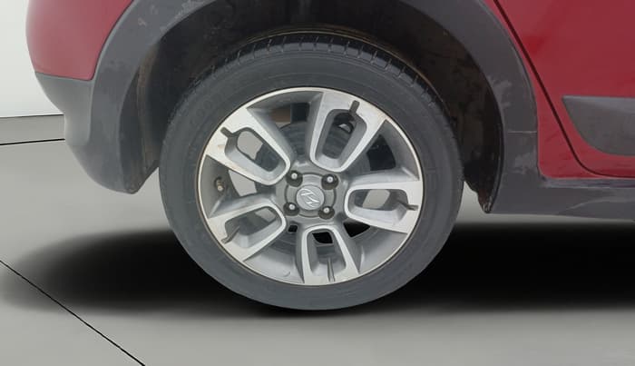 2017 Hyundai i20 Active 1.2 SX, Petrol, Manual, 67,856 km, Right Rear Wheel