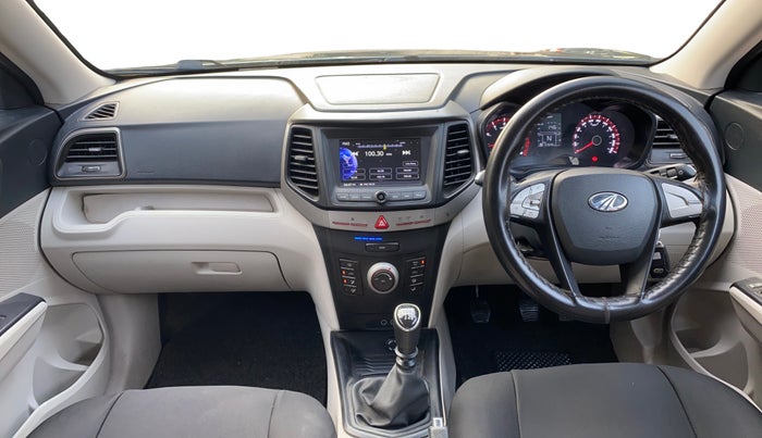 2020 Mahindra XUV300 W6 1.2 PETROL, Petrol, Manual, 57,600 km, Dashboard