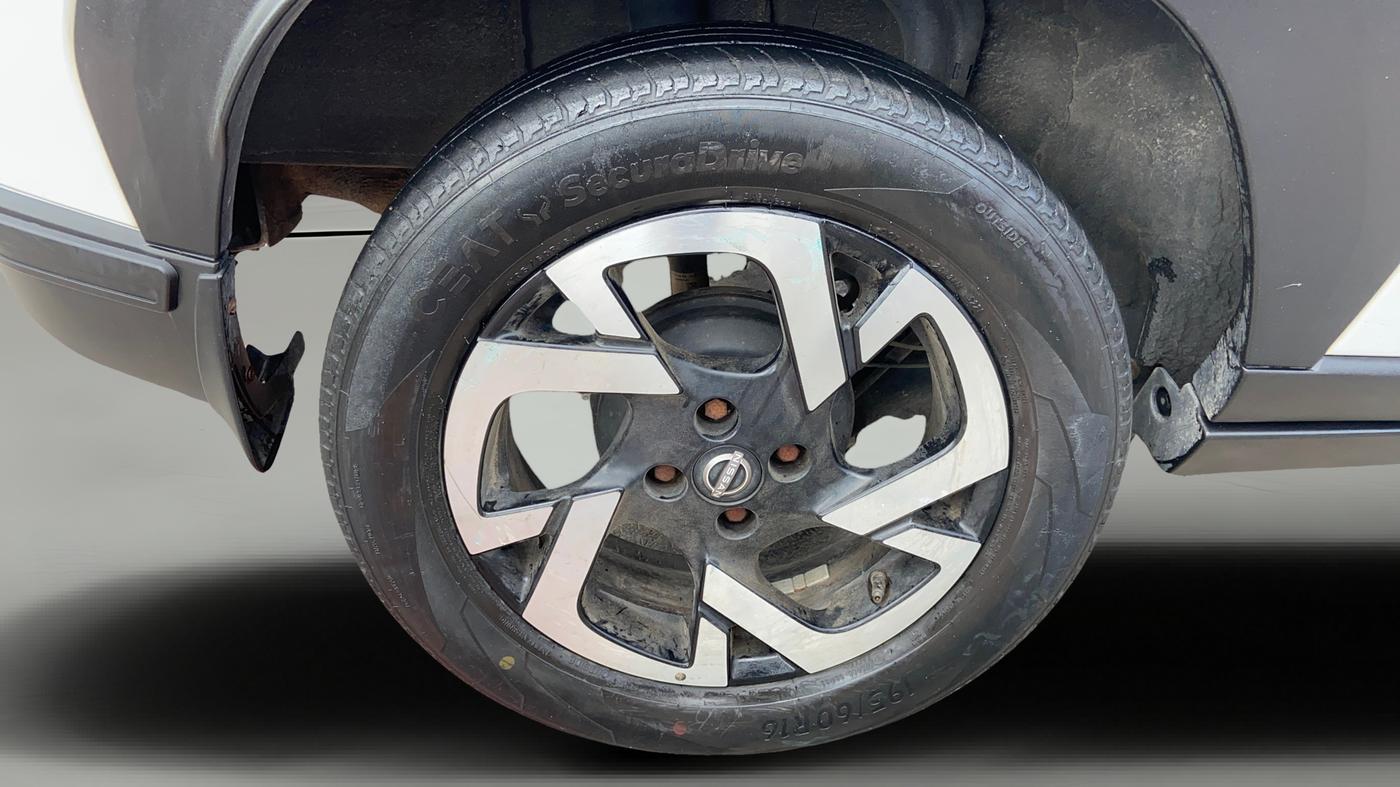 2022 Nissan MAGNITE XV PREMIUM TURBO CVT, Petrol, Automatic, 52,737 km, Right Rear Wheel