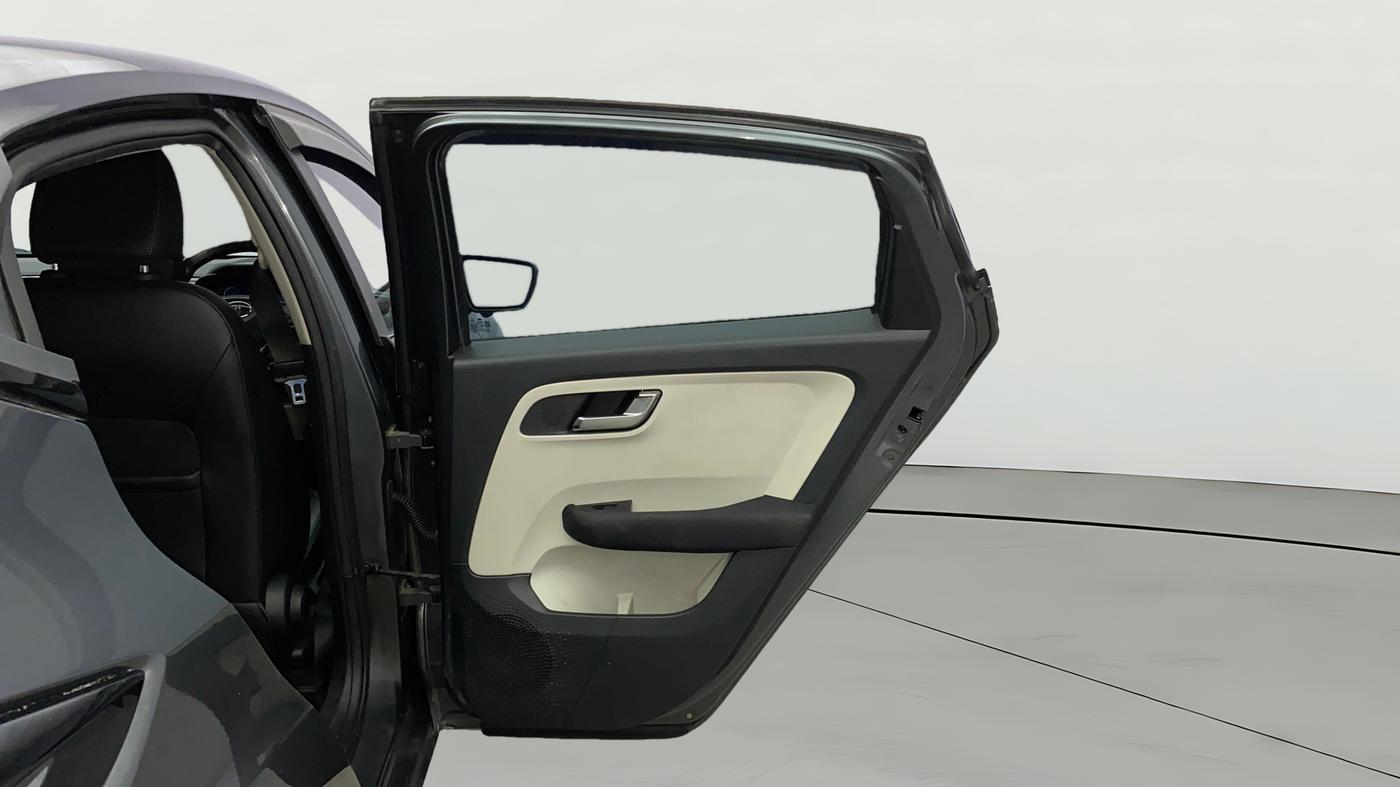 2021 Tata ALTROZ XZ PLUS PETROL, Petrol, Manual, 77,283 km, RHS Rear Door