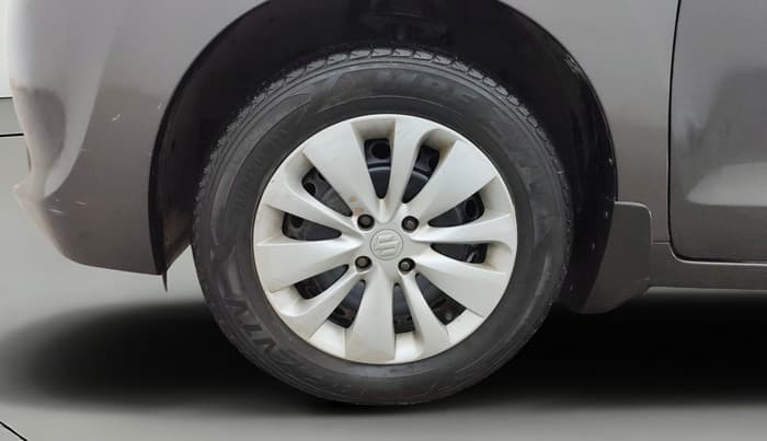 2017 Maruti Baleno DELTA PETROL 1.2, Petrol, Manual, 30,448 km, Left Front Wheel