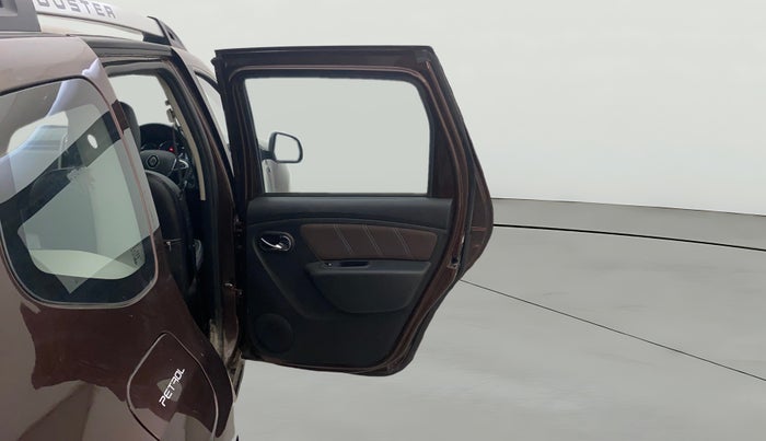 2021 Renault Duster RXZ 1.5 PETROL MT, Petrol, Manual, 33,610 km, RHS Rear Door