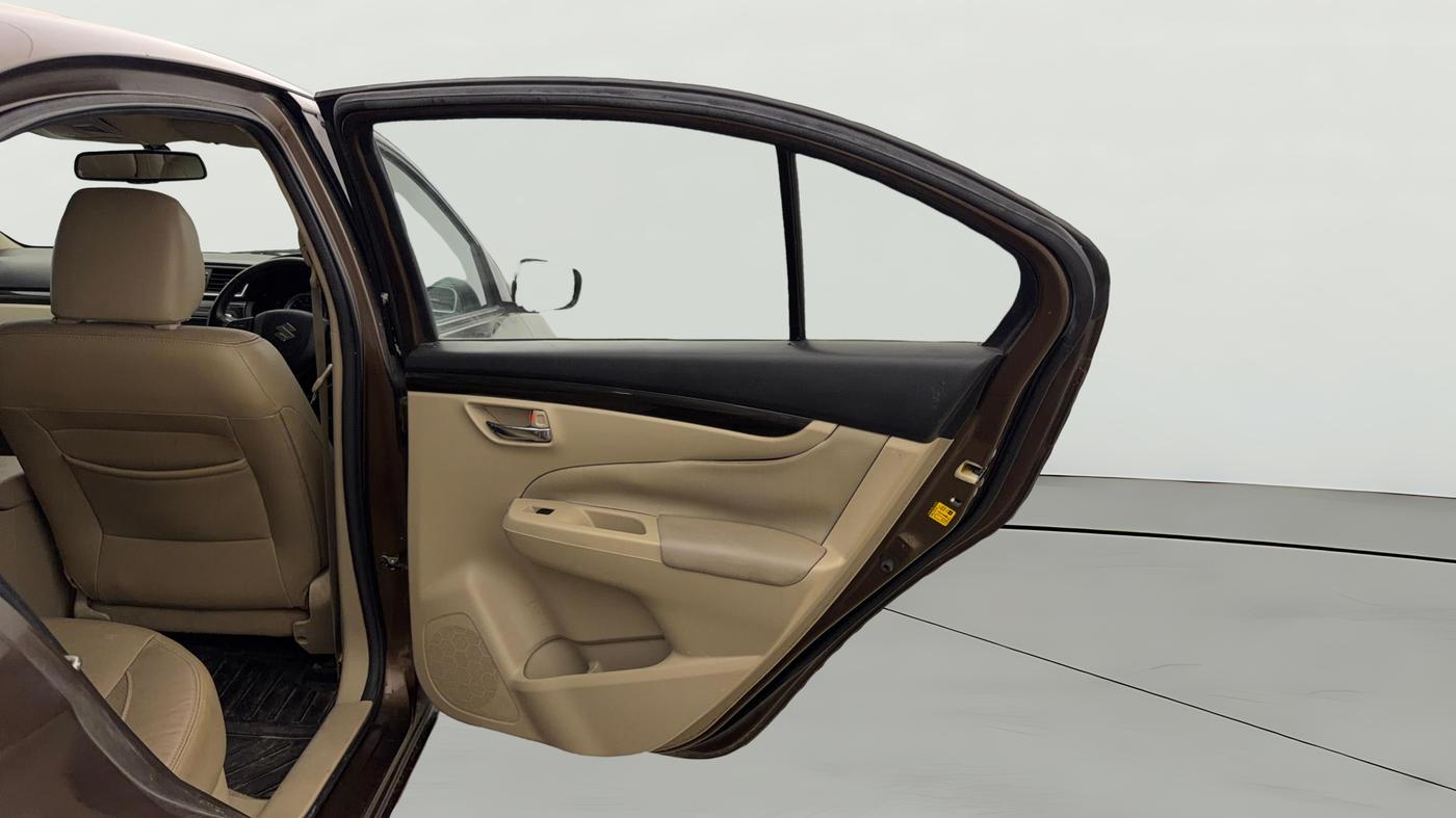 2015 Maruti Ciaz ZXI, Petrol, Manual, 61,067 km, RHS Rear Door