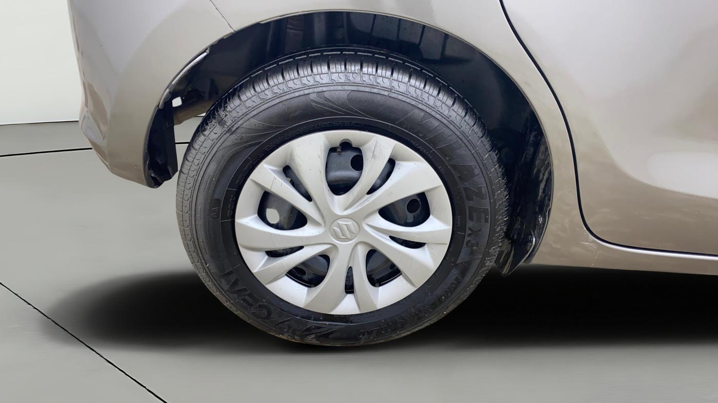2023 Maruti Swift VXI, CNG, Manual, 89,102 km, Right Rear Wheel