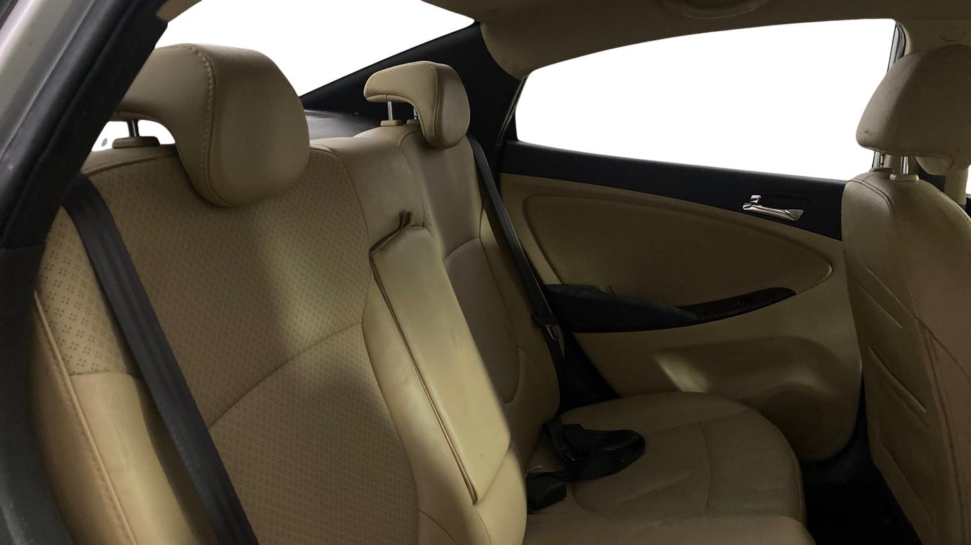 2013 Hyundai Verna FLUIDIC 1.6 VTVT SX AT, Petrol, Automatic, 52,115 km, Right Side Rear Door Cabin
