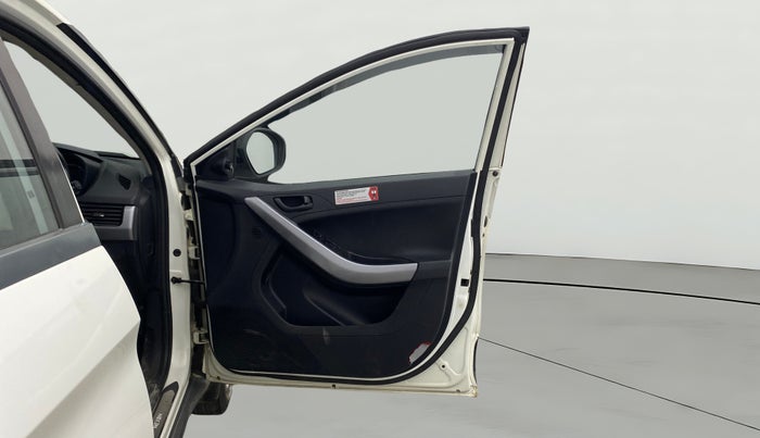 2021 Tata NEXON XMA PETROL, Petrol, Automatic, 37,420 km, RHS Front Door