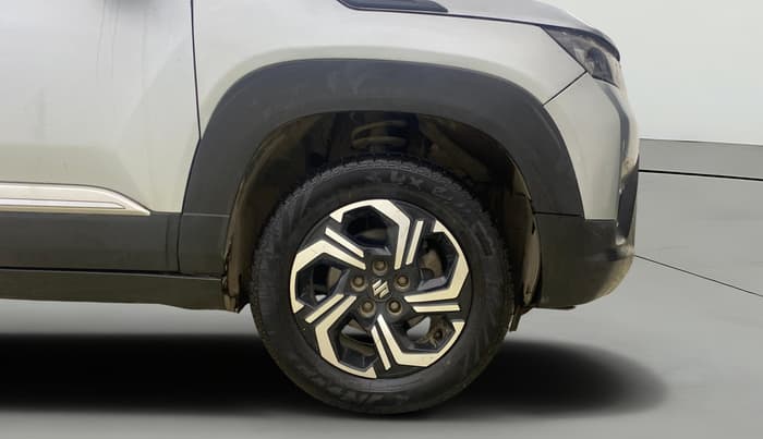 2022 Maruti BREZZA ZXI + SMART HYBRID, Petrol, Manual, 88,894 km, Right Front Wheel