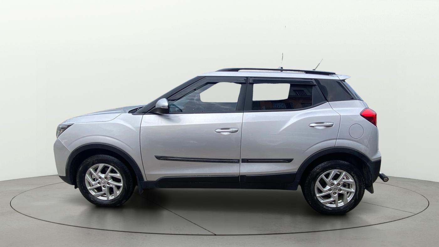 2022 Mahindra XUV300 W8 1.2 PETROL, Petrol, Manual, 15,635 km, Left Side