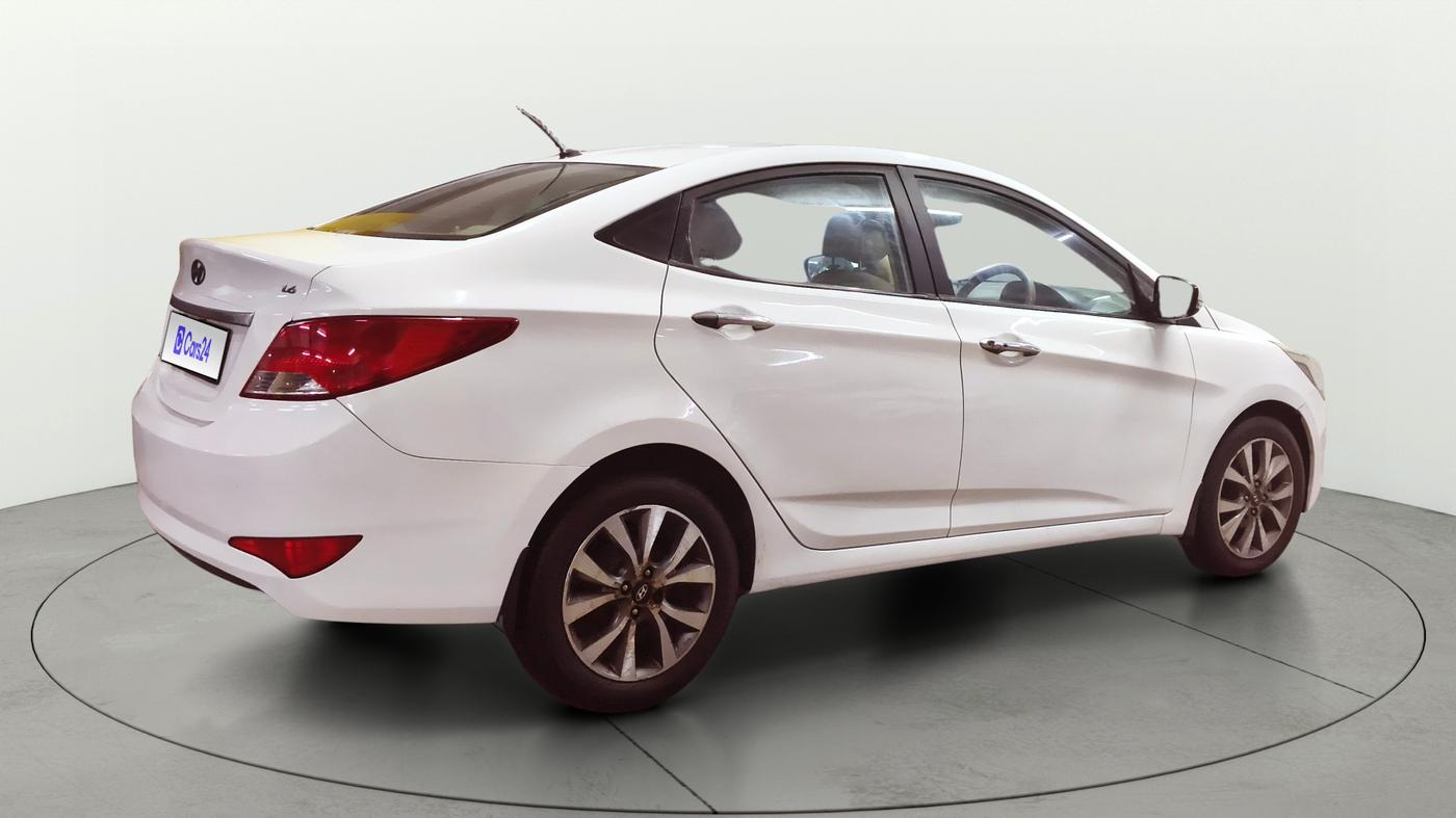 2015 Hyundai Verna FLUIDIC 1.6 CRDI S(O) 4S, Diesel, Manual, 92,597 km, Right Back Diagonal