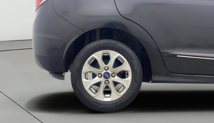 2017 Ford Figo Aspire TITANIUM 1.2 PETROL, Petrol, Manual, 42,174 km, Right Rear Wheel