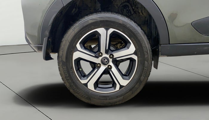 2022 Tata NEXON XZA PLUS DIESEL, Diesel, Automatic, 39,233 km, Right Rear Wheel