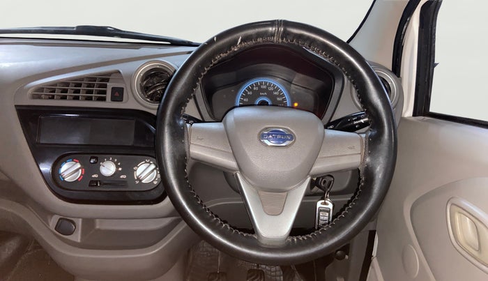 2016 Datsun Redi Go T (O), Petrol, Manual, 37,856 km, Steering Wheel Close Up