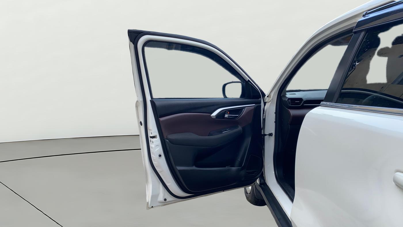 2023 Maruti Grand Vitara DELTA SMART HYBRID, Petrol, Manual, 13,745 km, LHS Front Door