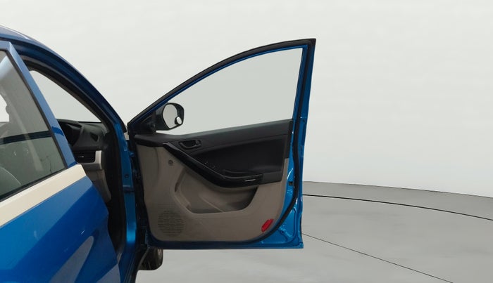 2017 Tata NEXON XM PETROL, Petrol, Manual, 29,923 km, RHS Front Door