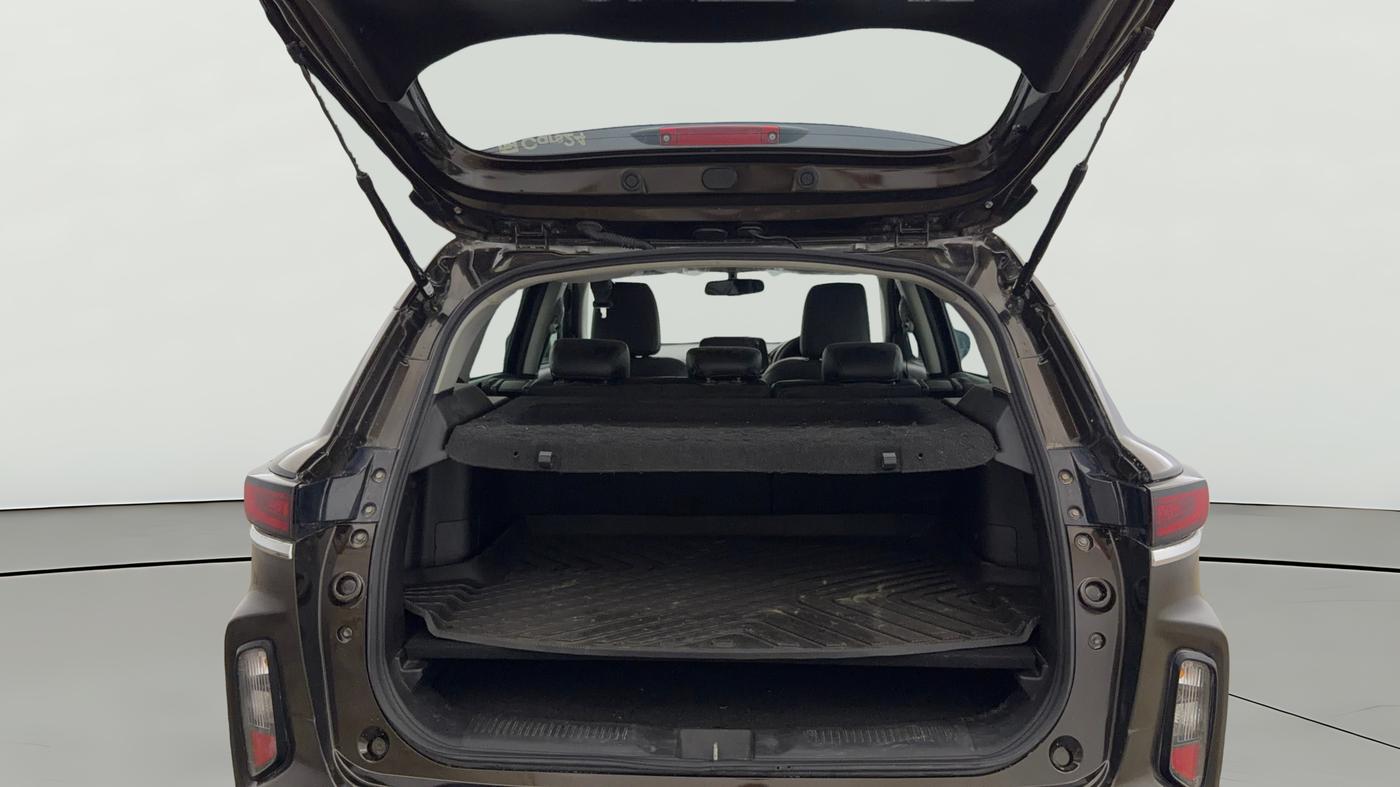 2023 Toyota URBAN CRUISER HYRYDER G HYBRID, Hybrid, Automatic, 26,777 km, Boot Open Zoomed View