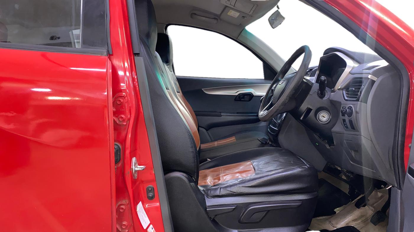 2019 Mahindra KUV 100 NXT K6+ D 6 STR, Diesel, Manual, 97,267 km, Right Side Front Door Cabin