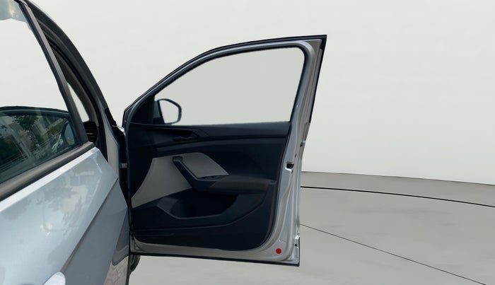 2022 Skoda KUSHAQ ACTIVE 1.0L TSI MT, Petrol, Manual, 84,819 km, RHS Front Door