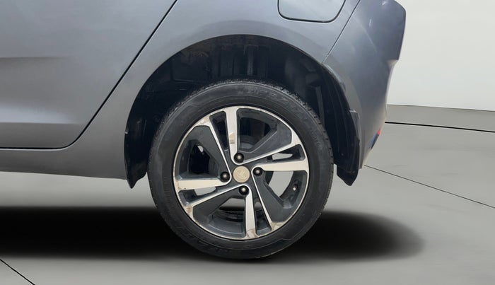 2021 Tata ALTROZ XZ PETROL, Petrol, Manual, 31,474 km, Left Rear Wheel