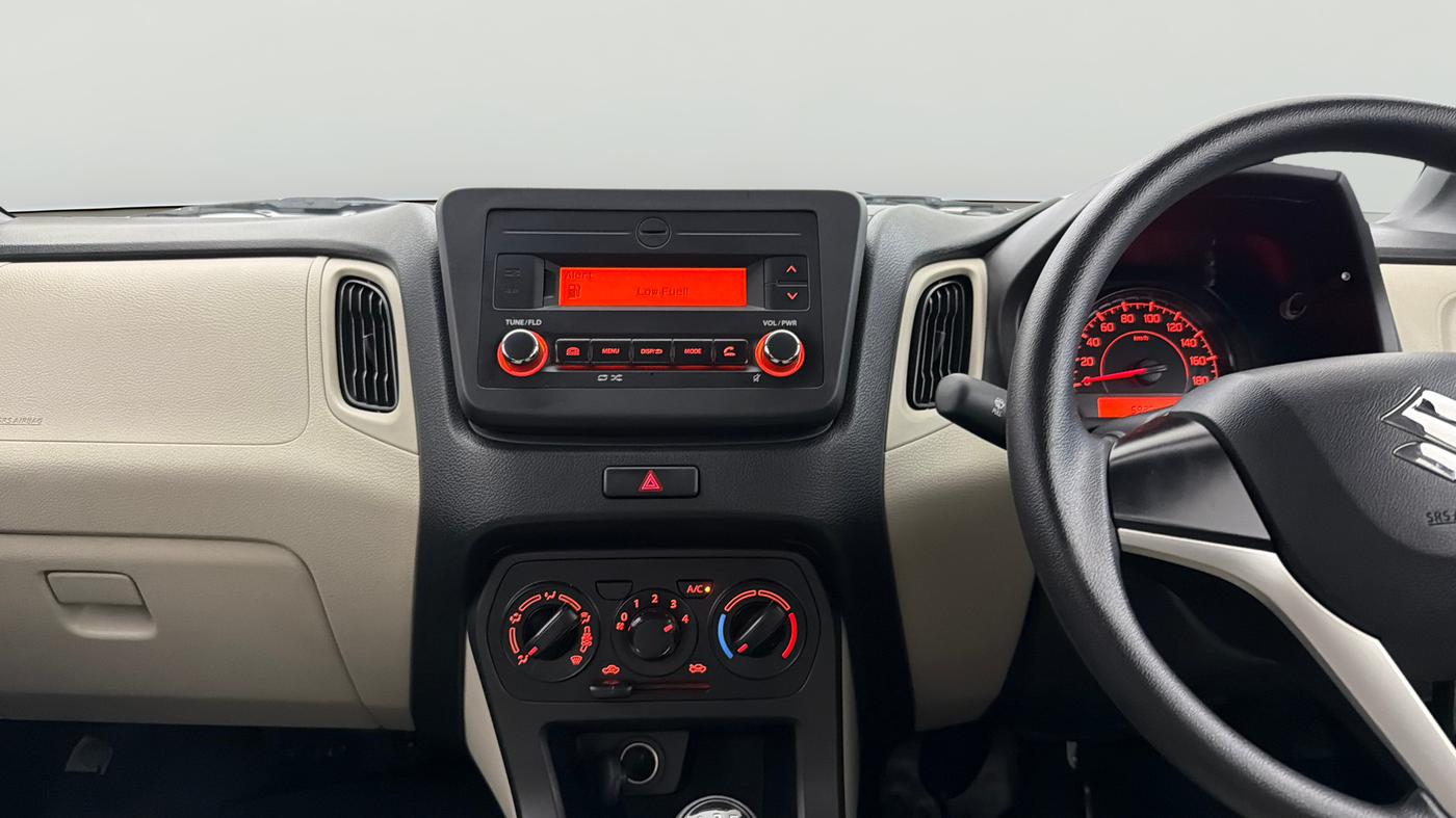 2024 Maruti New Wagon-R VXI 1.0, Petrol, Manual, 5,925 km, Air Conditioner