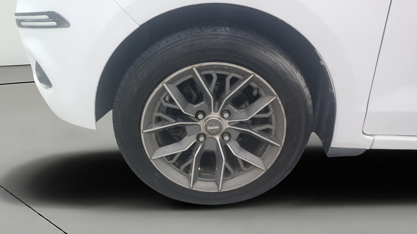 2015 Ford Figo Aspire TREND 1.2 PETROL, Petrol, Manual, 1,08,678 km, Left Front Wheel