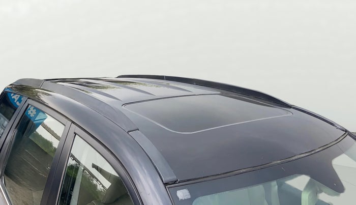 2018 Mahindra XUV500 W10, Diesel, Manual, 77,573 km, Roof
