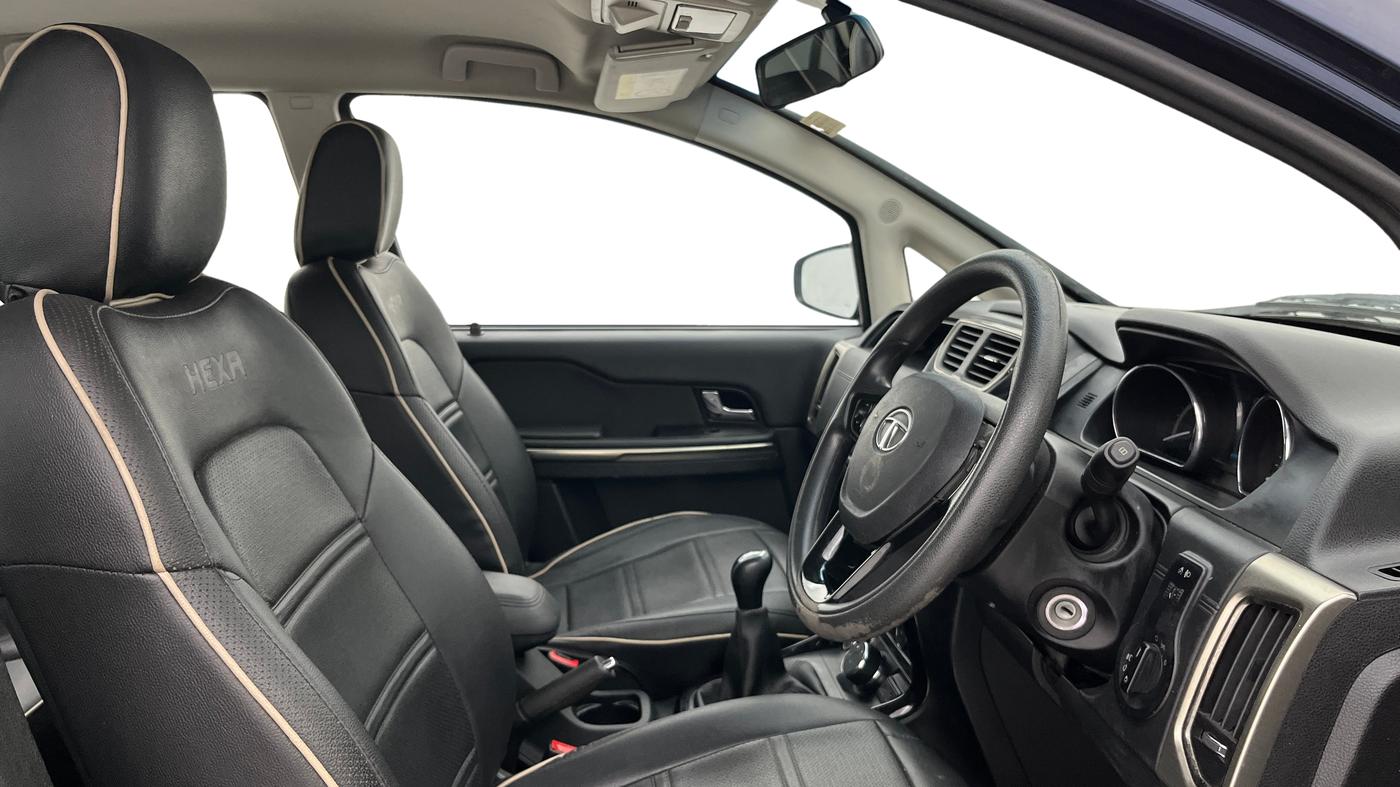 2018 Tata Hexa XM 4X2 7 STR, Diesel, Manual, 51,729 km, Right Side Front Door Cabin