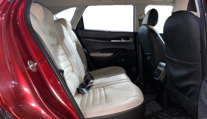 2022 KIA SELTOS HTK PLUS 1.5 IMT, Petrol, Manual, 20,815 km, Right Side Rear Door Cabin