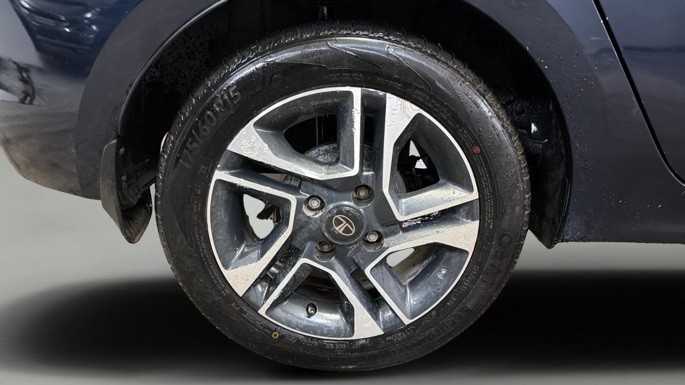 2019 Tata TIGOR XZA PLUS PETROL, CNG, Automatic, 33,431 km, Right Rear Wheel