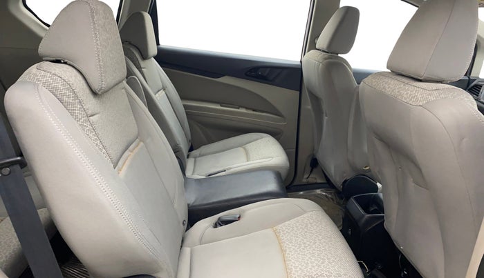 2018 Mahindra MARAZZO M2 7STR, Diesel, Manual, 84,207 km, Right Side Rear Door Cabin