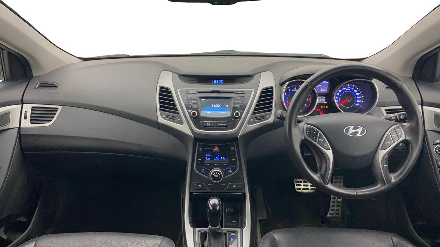 2016 Hyundai New Elantra 1.8 SX AT VTVT, Petrol, Automatic, 69,272 km, Dashboard