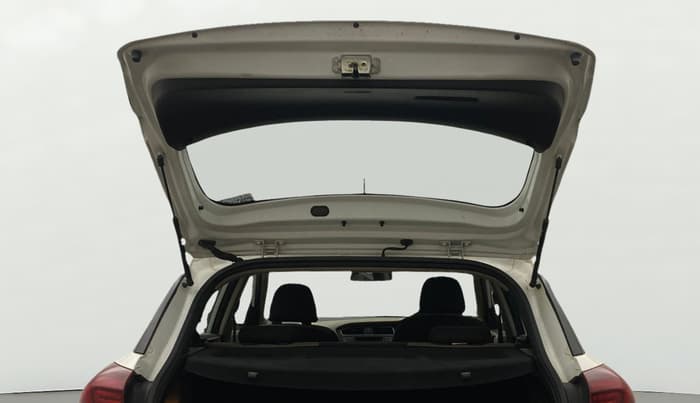 2020 Hyundai Elite i20 ASTA 1.2 (O), Petrol, Manual, 33,675 km, Boot Door Open