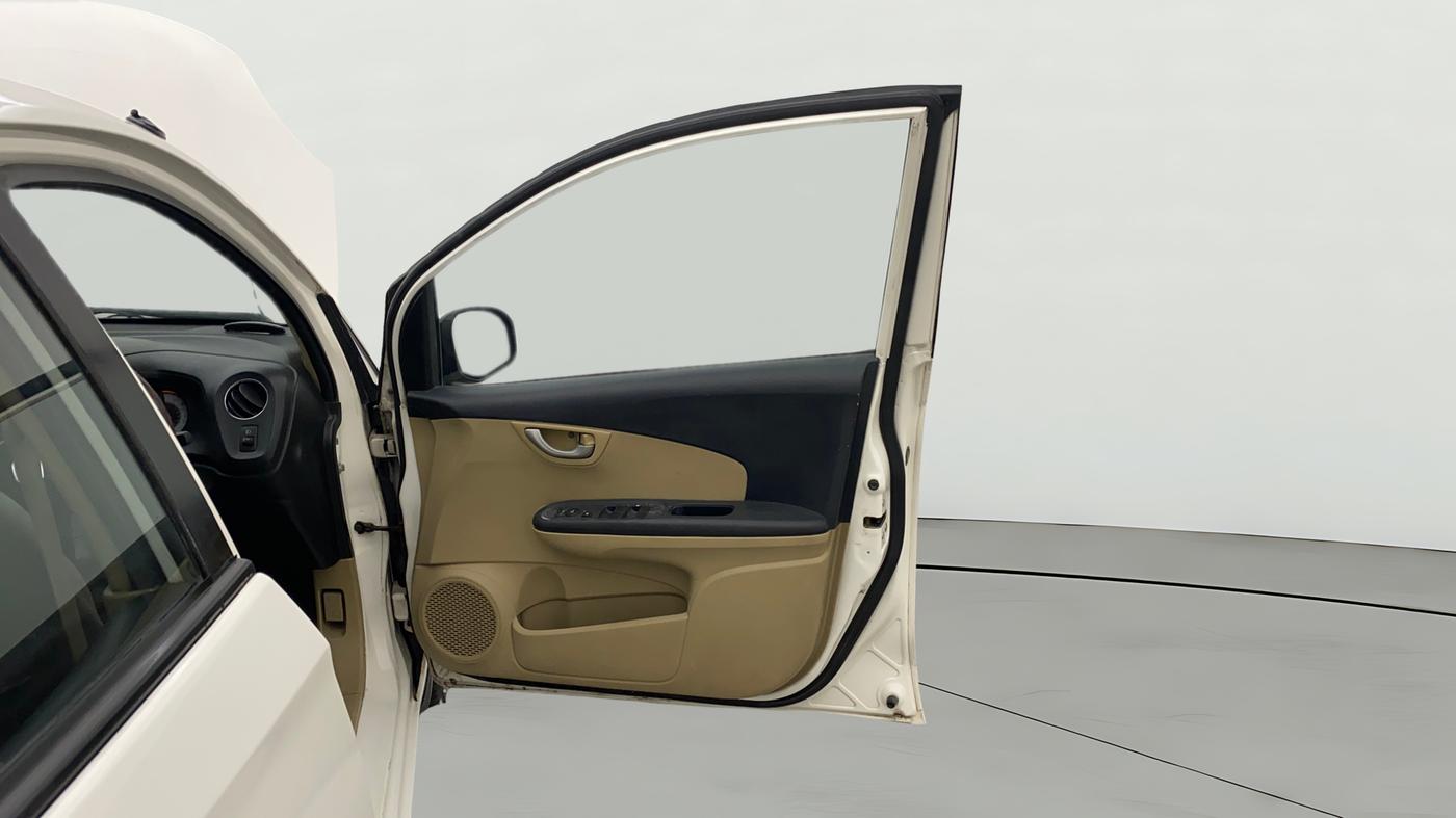 2015 Honda Brio VX AT, CNG, Automatic, 75,747 km, RHS Front Door