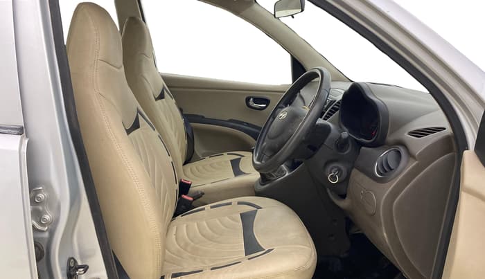 2013 Hyundai i10 MAGNA 1.1, Petrol, Manual, 1,19,480 km, Right Side Front Door Cabin