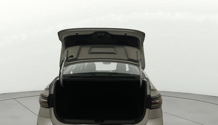 2022 Volkswagen VIRTUS TOPLINE TSI 1.0 AT, Petrol, Automatic, 87,598 km, Boot Door Open