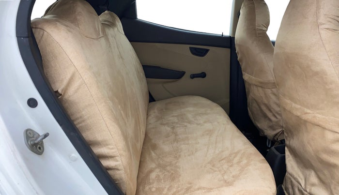 2016 Hyundai Eon ERA +, Petrol, Manual, 1,10,957 km, Right Side Rear Door Cabin