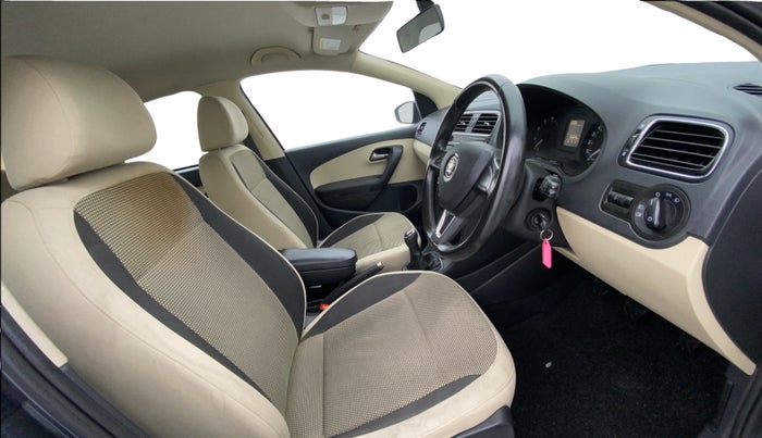 2017 Skoda Rapid AMBITION 1.6 MPI MT, Petrol, Manual, 34,644 km, Right Side Front Door Cabin