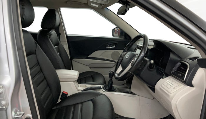 2021 Mahindra XUV300 W8 (O) 1.5 DIESEL, Diesel, Manual, 74,257 km, Right Side Front Door Cabin
