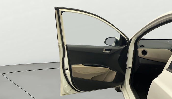 2015 Hyundai Xcent S 1.2, Petrol, Manual, 83,466 km, LHS Front Door