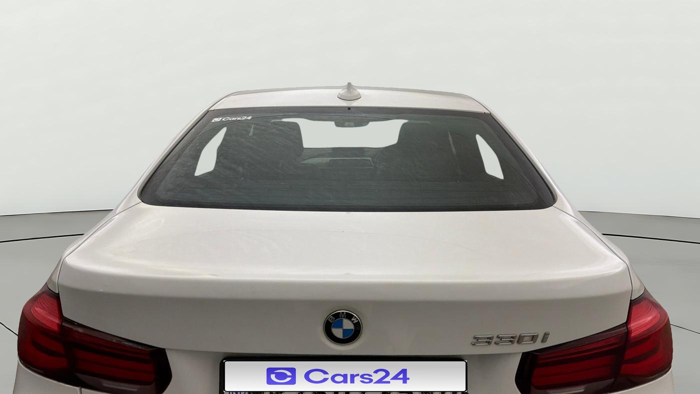 2018 BMW 3 Series 330i M Sport Shadow Edition, Petrol, Automatic, 24,128 km, Rear Windshield