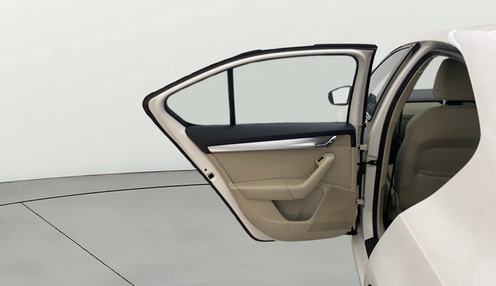 2019 Skoda Octavia AMBITION 1.4 TSI, Petrol, Manual, 94,162 km, LHS Rear Door