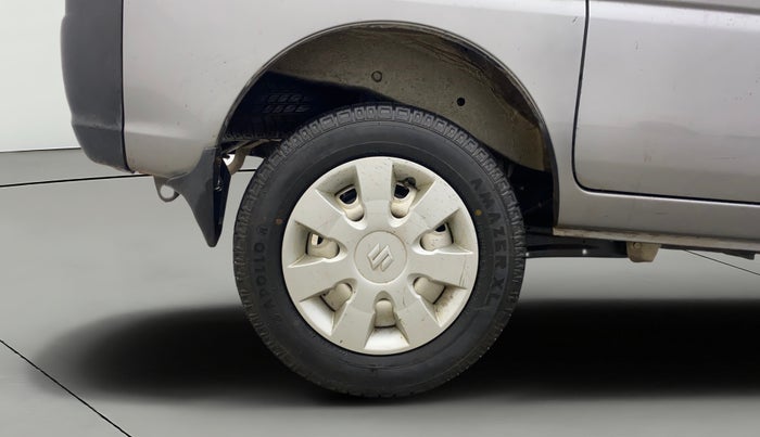 2017 Maruti Eeco 7 STR, Petrol, Manual, 13,946 km, Right Rear Wheel