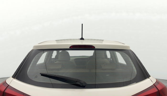 2016 Hyundai Elite i20 ASTA 1.4 CRDI (O), Diesel, Manual, 1,13,330 km, Rear Windshield