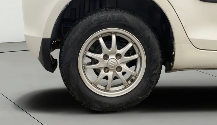 2014 Maruti Swift VXI, Petrol, Manual, 92,804 km, Right Rear Wheel