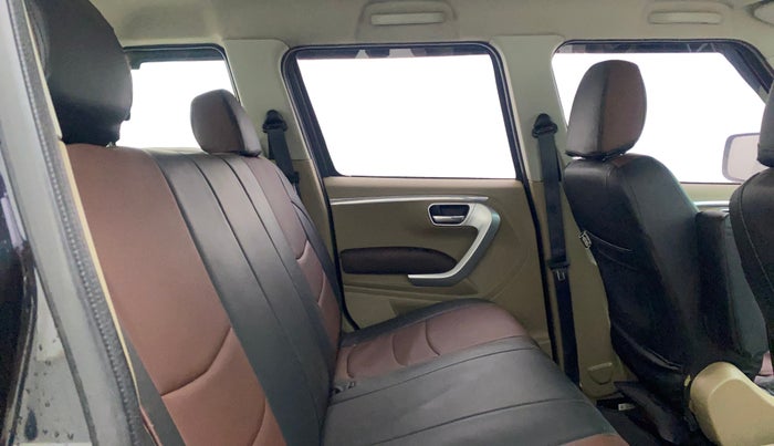 2017 Mahindra TUV300 T8 AMT, Diesel, Automatic, 95,597 km, Right Side Rear Door Cabin